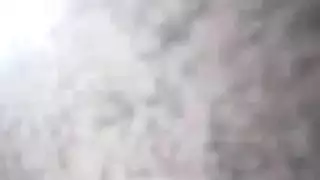 عاهرة عربية تخدم قضيبًا بفمها ثم تُنكح في العراء