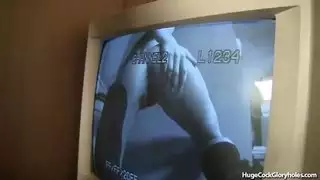 نيك في الحديقة: حشو الحلق وتغطية الصدر