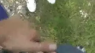 شاب يافع وامرأة ناضجة في مشهد جنسي صريح محظور