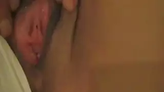 جمال ناضج يحب المص العميق والجماع القاسي